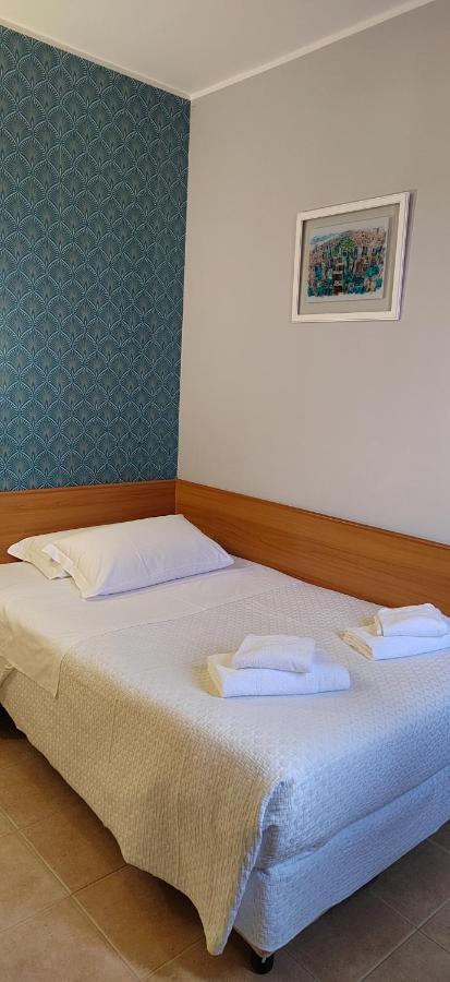 Hotel Nuovo Rondo Сесто Сан Джовани Екстериор снимка