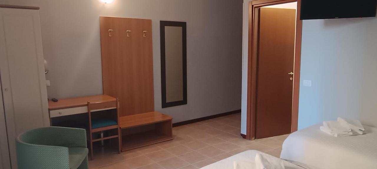 Hotel Nuovo Rondo Сесто Сан Джовани Екстериор снимка
