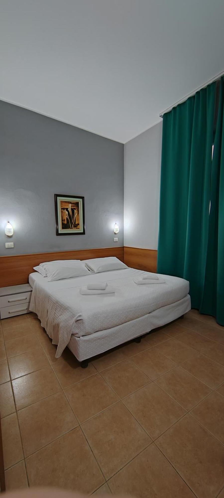 Hotel Nuovo Rondo Сесто Сан Джовани Екстериор снимка