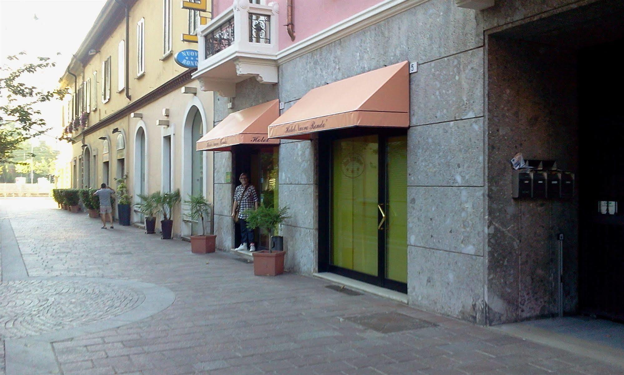 Hotel Nuovo Rondo Сесто Сан Джовани Екстериор снимка